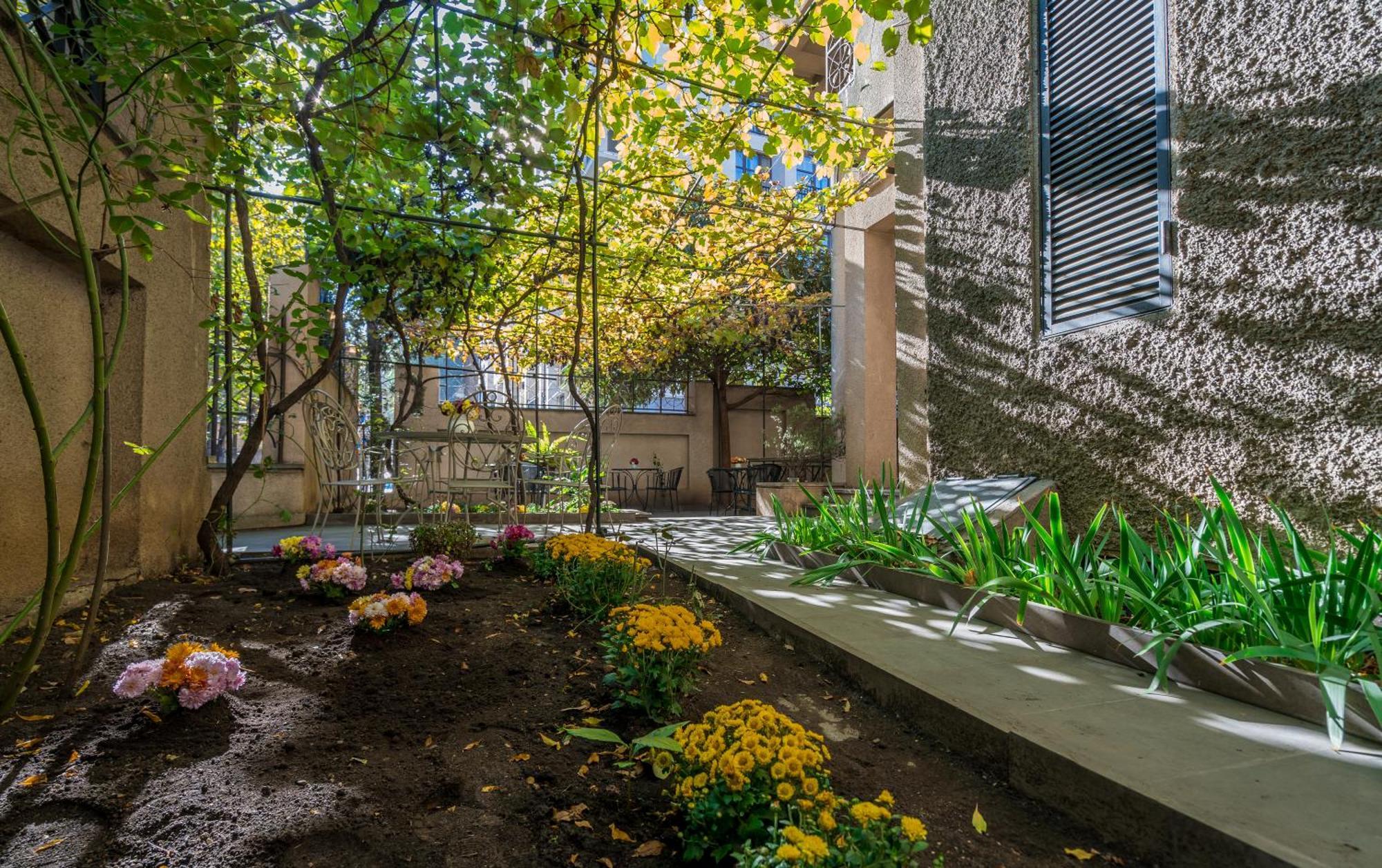 Iliani Hotel Tbilisi Esterno foto