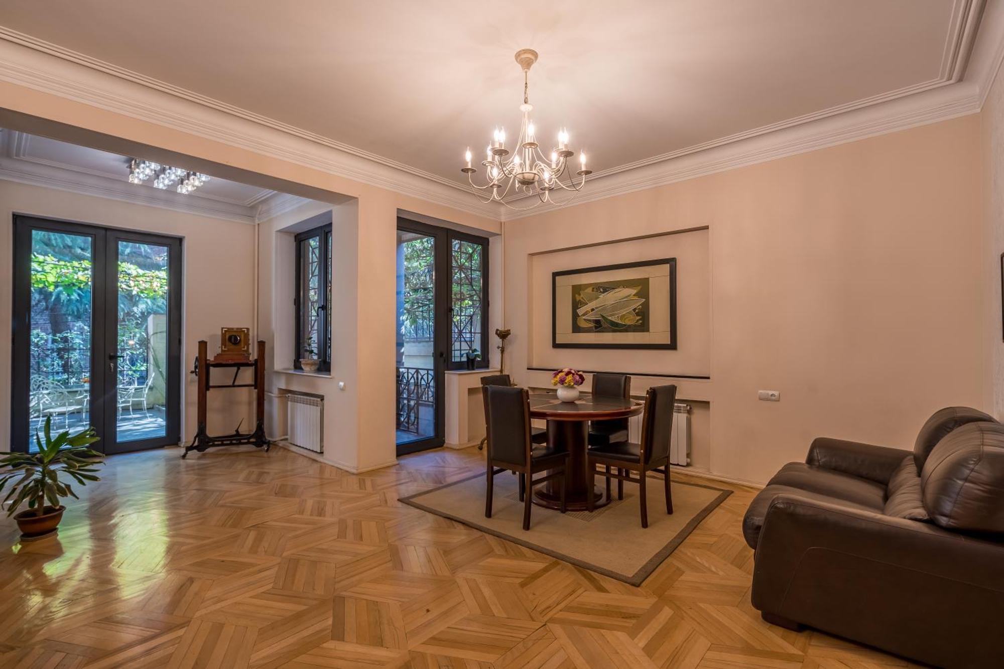 Iliani Hotel Tbilisi Esterno foto